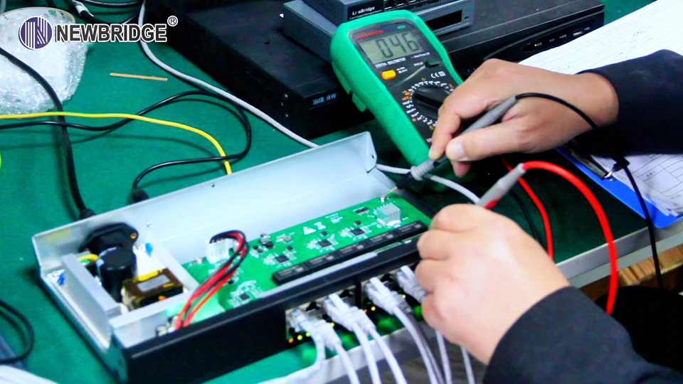 Lightning strike test of switches